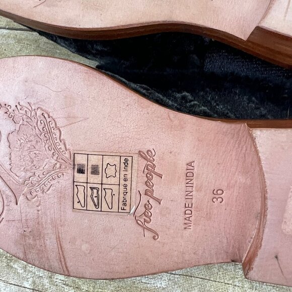 Free People Mules Butterfly Effect Faux Fur Fabric Black Size 36 w/Box US 5.5 - Picture 8 of 10